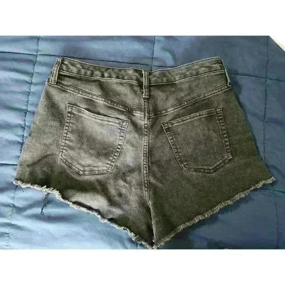 Wild Fable Black Denim Jean Shorts Size 12 Summer Vacation‎ Beach Hot - Picture 2 of 3